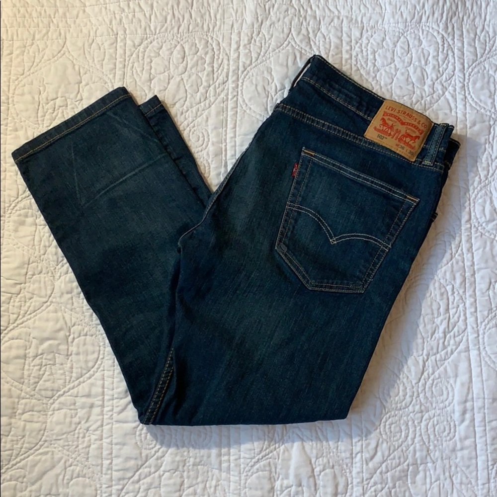 Levi’s 502 jeans